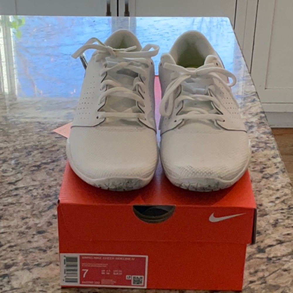 Nike Cheer Sideline IV